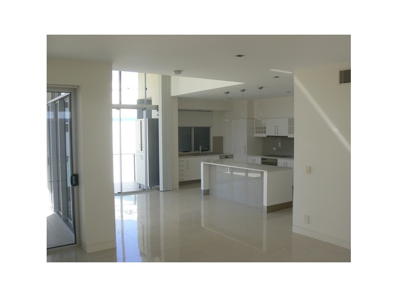 4/17 Anne Avenue, Broadbeach QLD 4218