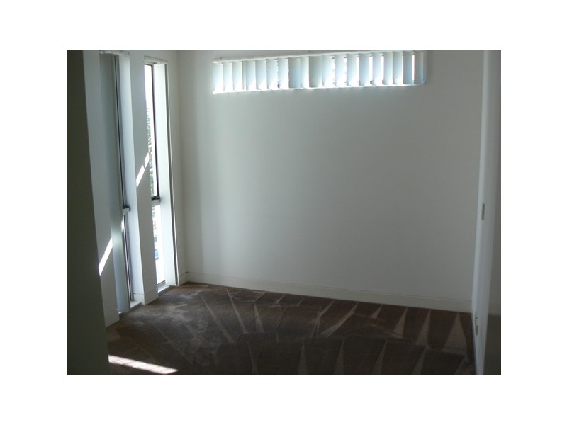 4/17 Anne Avenue, Broadbeach QLD 4218