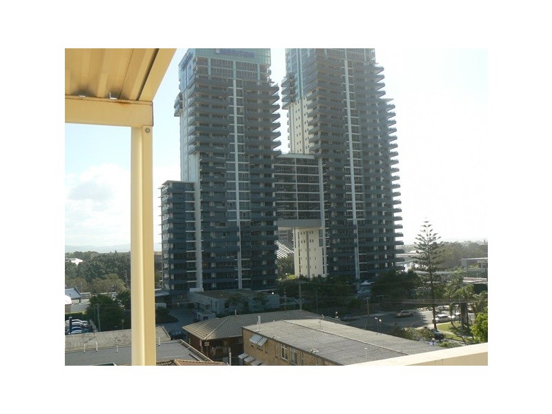 4/17 Anne Avenue, Broadbeach QLD 4218