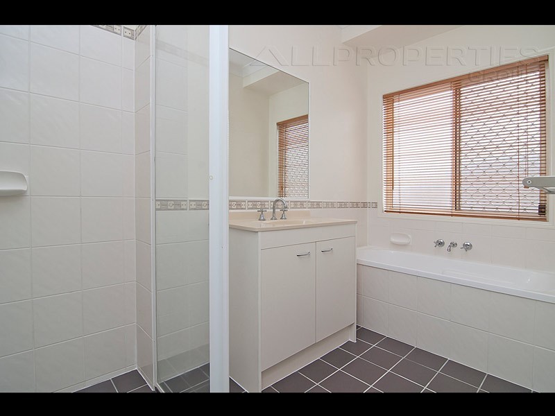 63 Cascade Drive, Forest Lake QLD 4078