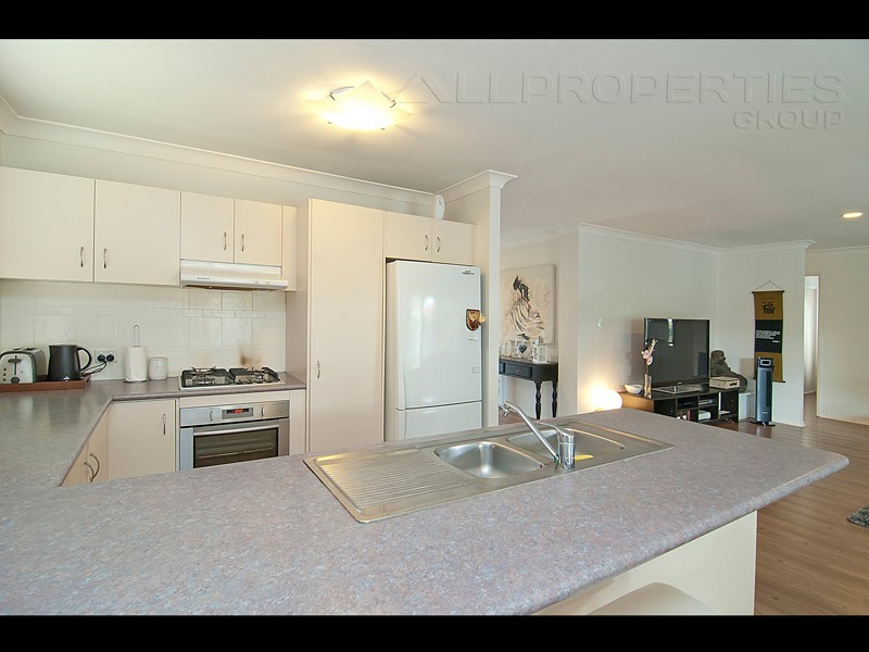 23 Hyde Pl, Forest Lake QLD 4078