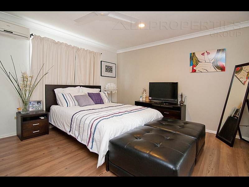 23 Hyde Pl, Forest Lake QLD 4078