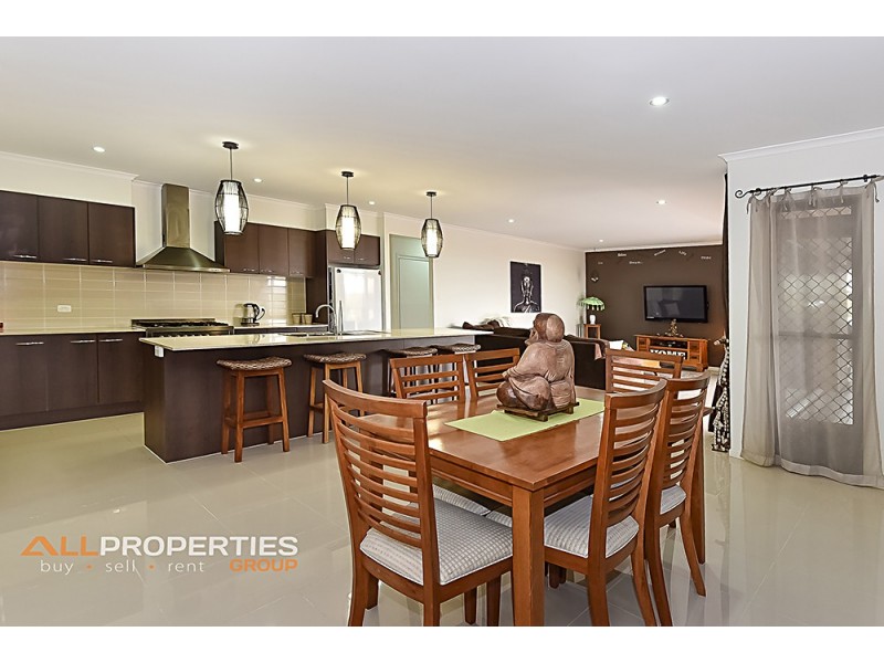 4 Damson Street, Heathwood QLD 4110