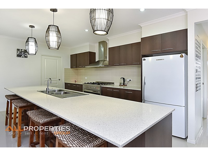 4 Damson Street, Heathwood QLD 4110