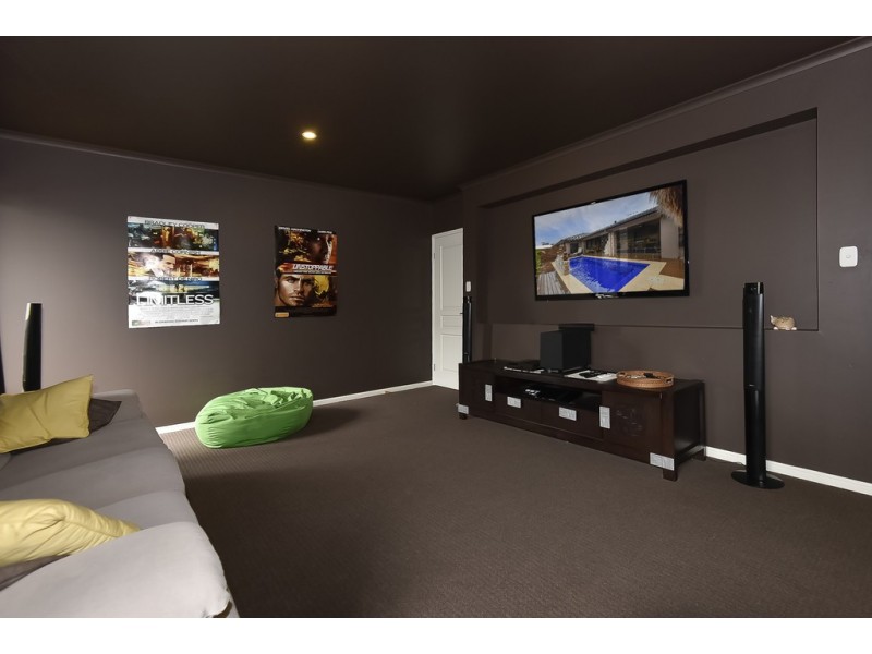 4 Damson Street, Heathwood QLD 4110