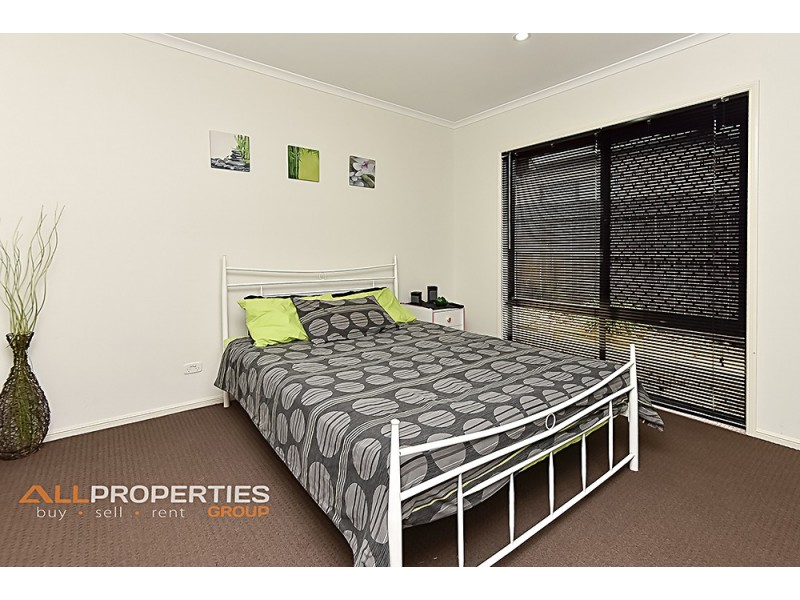 4 Damson Street, Heathwood QLD 4110