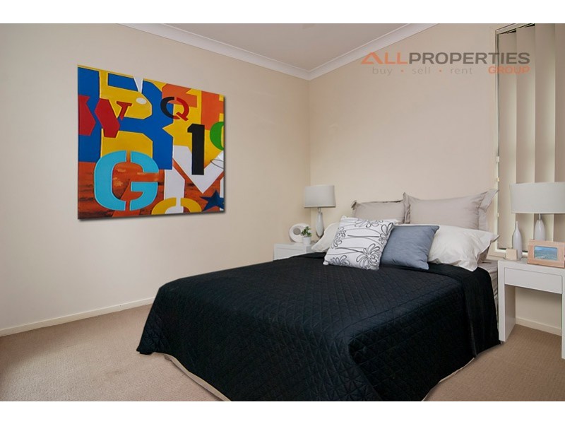 20 Elm Place, Heathwood QLD 4110