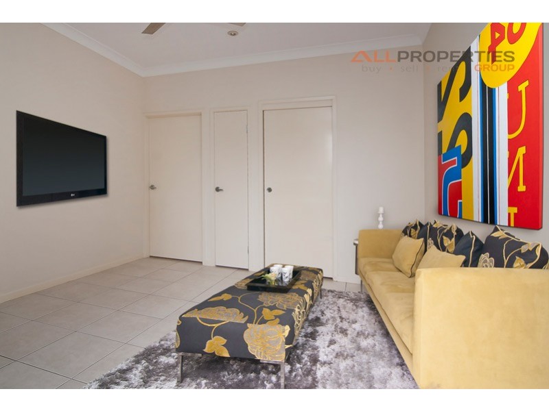 20 Elm Place, Heathwood QLD 4110