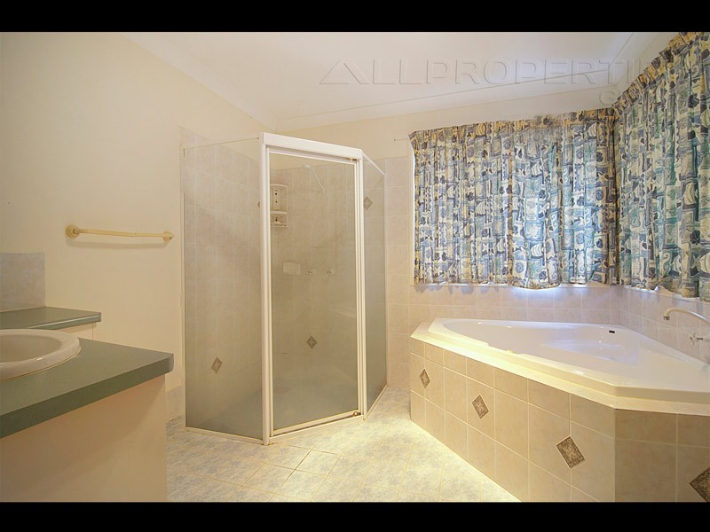 68 Sentinel Drive, Greenbank QLD 4124