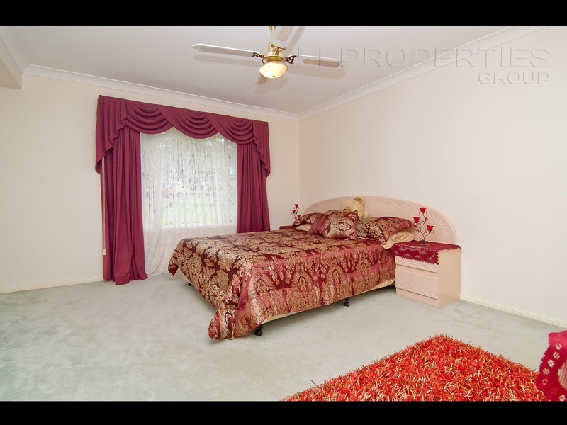 68 Sentinel Drive, Greenbank QLD 4124