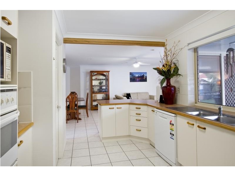 62 Lakeside Cres, Forest Lake QLD 4078