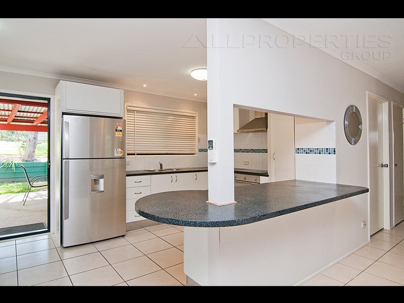 29 Mackeller Drive, Boronia Heights QLD 4124