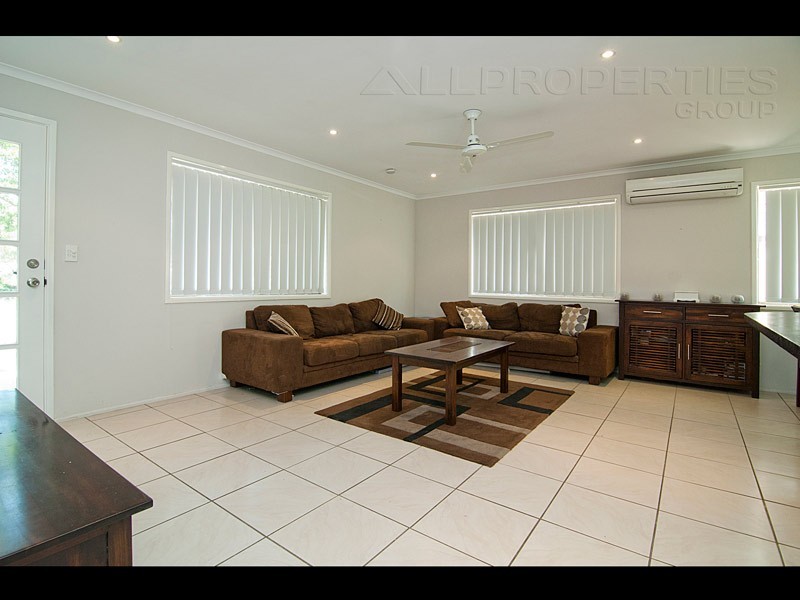 29 Mackeller Drive, Boronia Heights QLD 4124