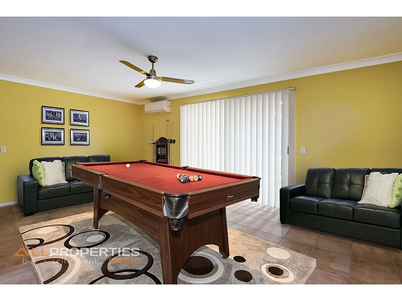 6 Robusta Place, Forest Lake QLD 4078