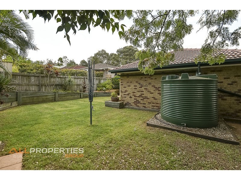 6 Robusta Place, Forest Lake QLD 4078