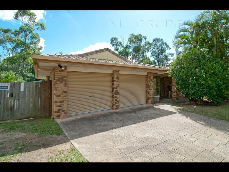 42 Flinders Cr, Forest Lake QLD 4078
