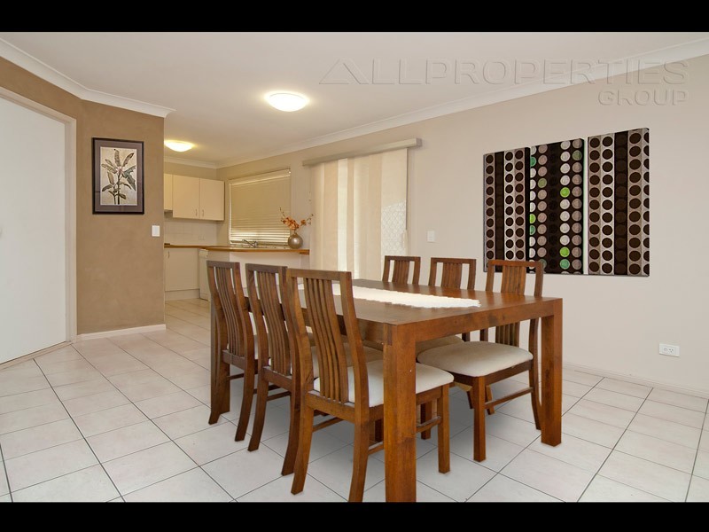 42 Flinders Cr, Forest Lake QLD 4078