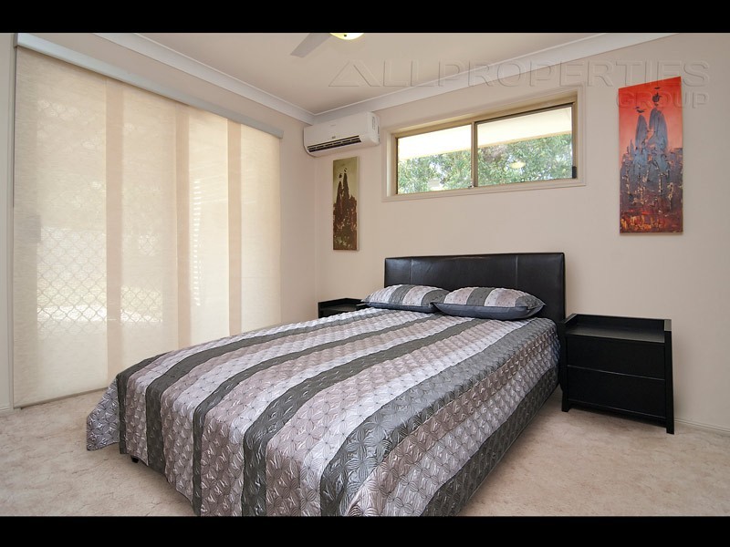 42 Flinders Cr, Forest Lake QLD 4078