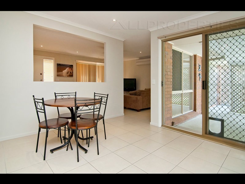 131 Emerald Drive, Regents Park QLD 4118