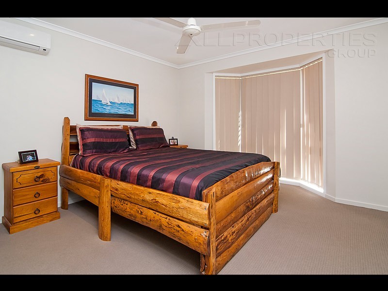 131 Emerald Drive, Regents Park QLD 4118