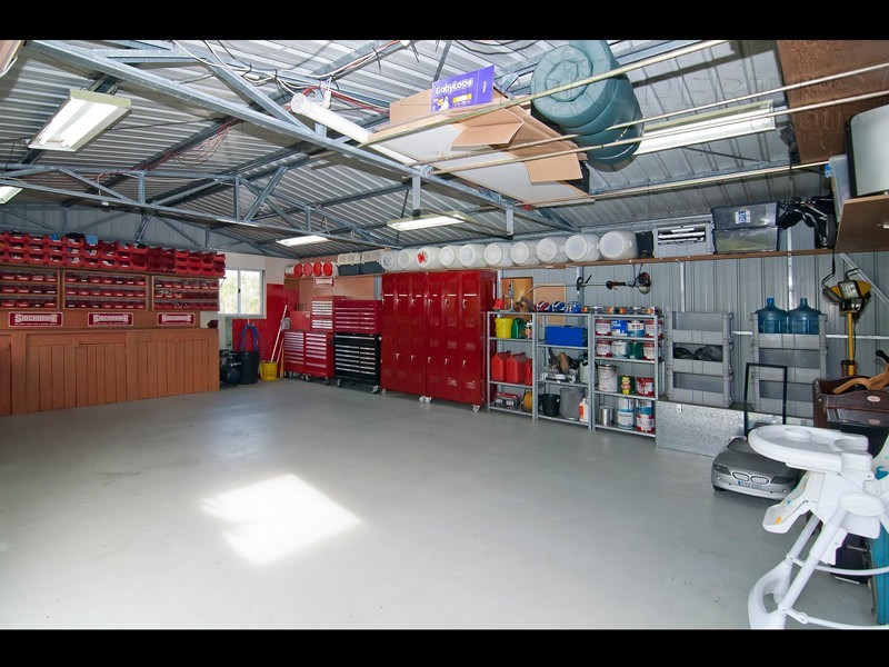 131 Emerald Drive, Regents Park QLD 4118