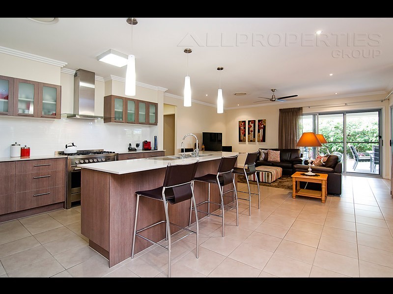 3 Sandalwood St, Heathwood QLD 4110