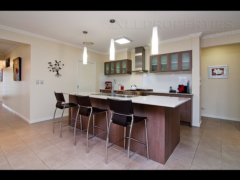 3 Sandalwood St, Heathwood QLD 4110