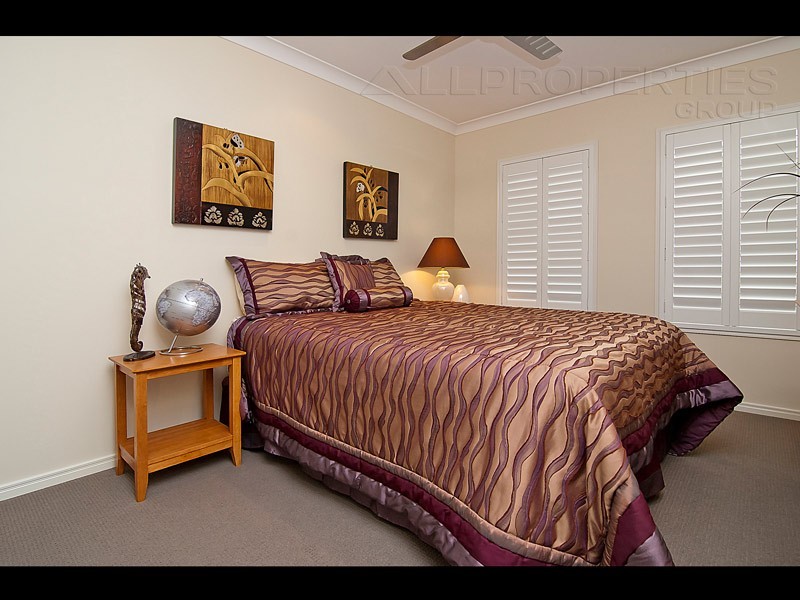 3 Sandalwood St, Heathwood QLD 4110