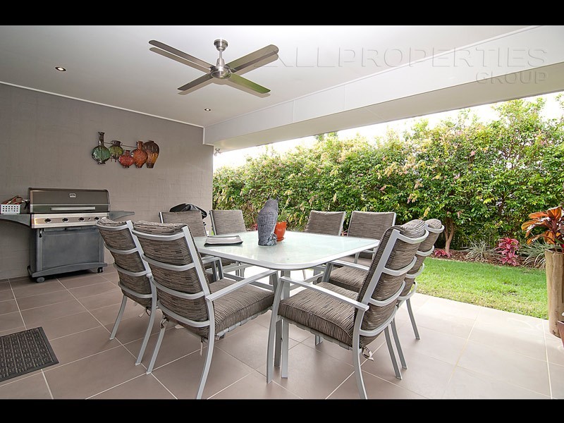 3 Sandalwood St, Heathwood QLD 4110