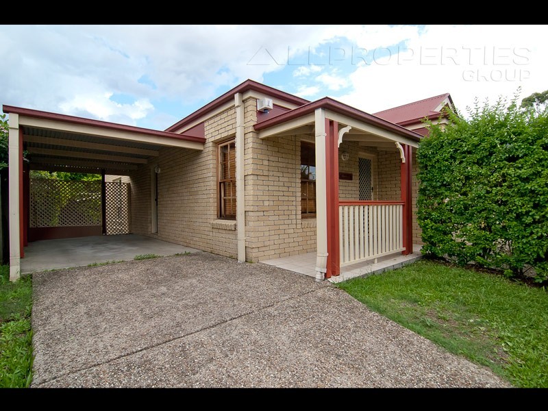 22 Lavender St, Springfield Lakes QLD 4300