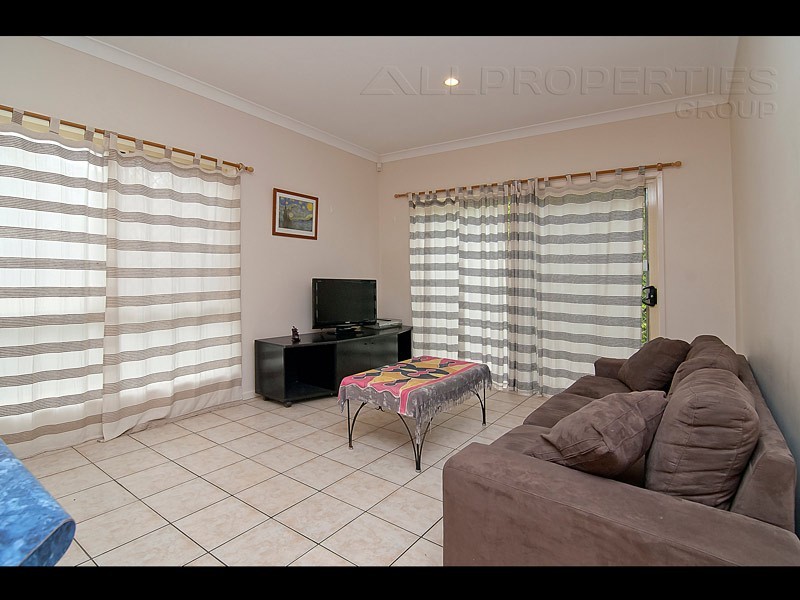 22 Lavender St, Springfield Lakes QLD 4300