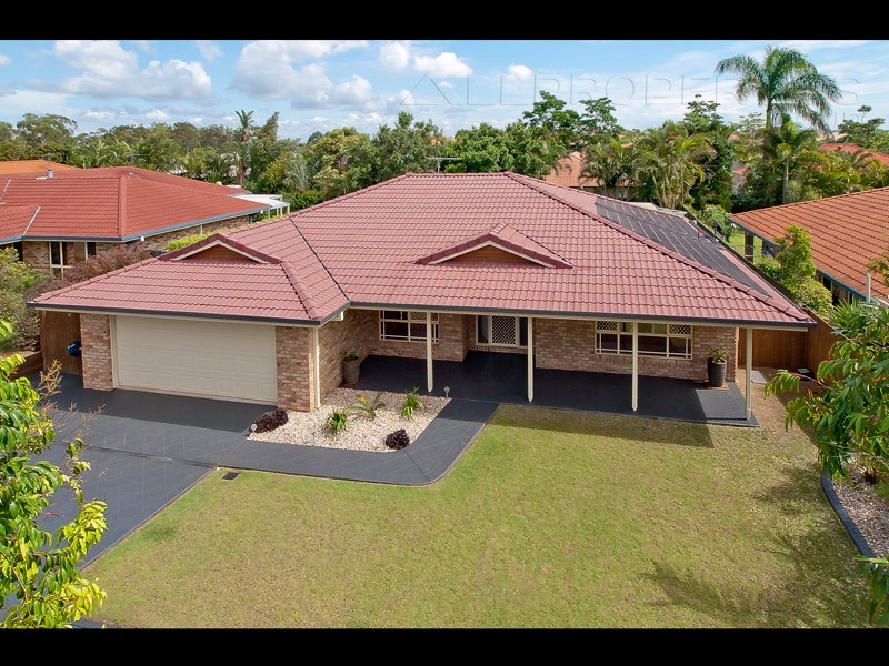 15 Bellfield Cres, Parkinson QLD 4115