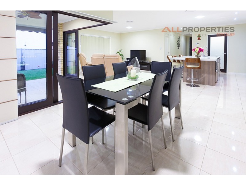 81 Parkwood Drive, Heathwood QLD 4110