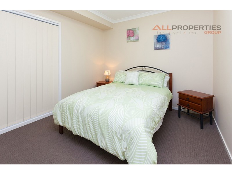 81 Parkwood Drive, Heathwood QLD 4110