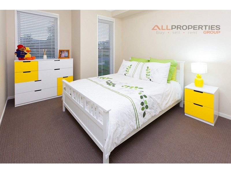 81 Parkwood Drive, Heathwood QLD 4110