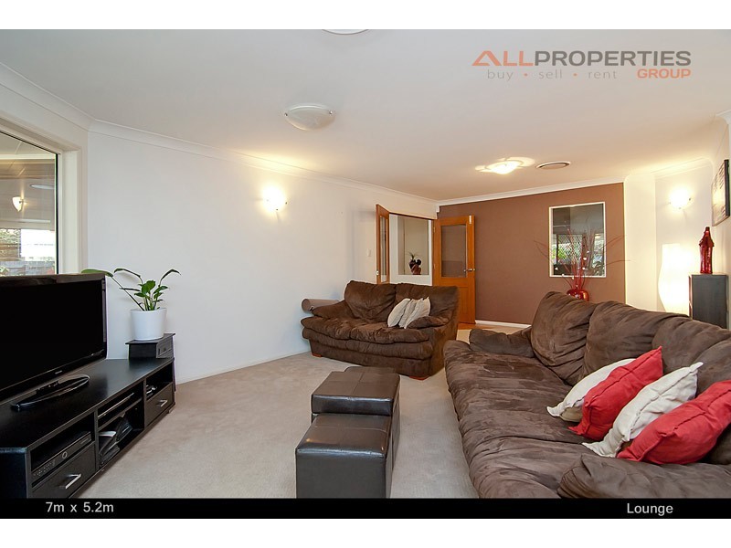 32 Alexandrina Circuit, Forest Lake QLD 4078