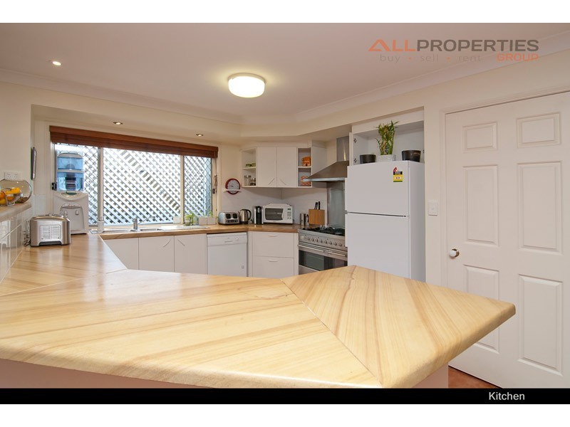 32 Alexandrina Circuit, Forest Lake QLD 4078