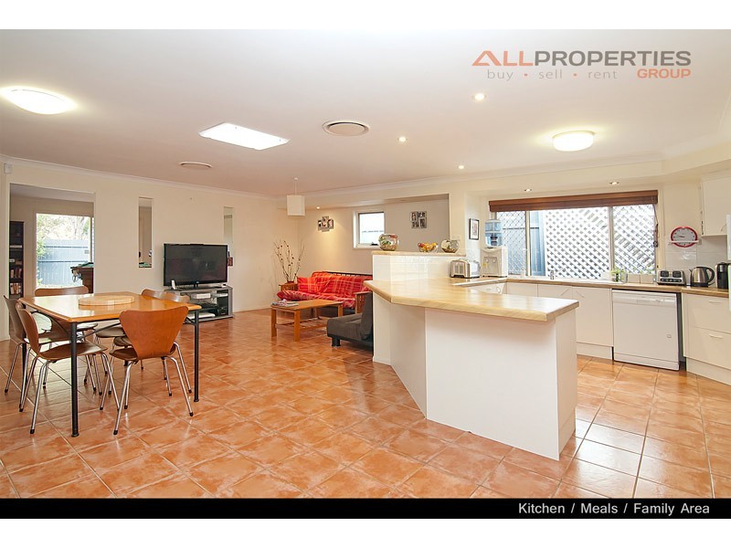 32 Alexandrina Circuit, Forest Lake QLD 4078