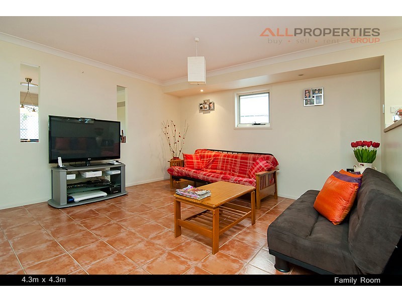 32 Alexandrina Circuit, Forest Lake QLD 4078