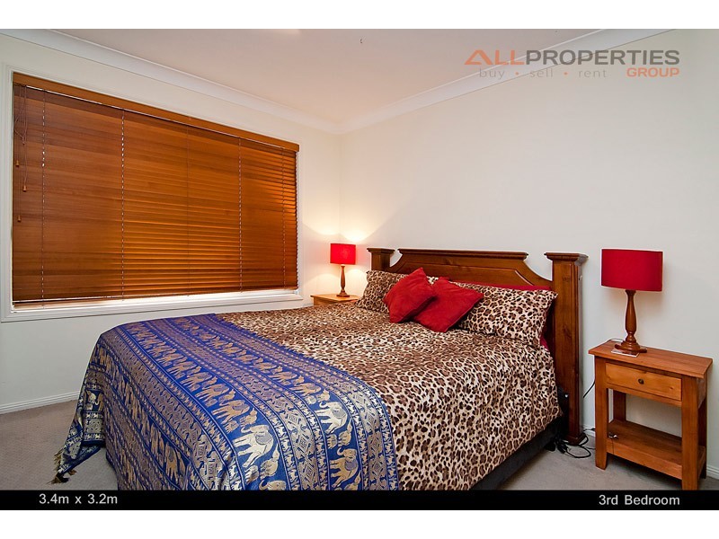 32 Alexandrina Circuit, Forest Lake QLD 4078