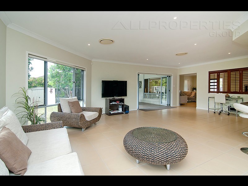 47 Pontiac Cct, Warner QLD 4500