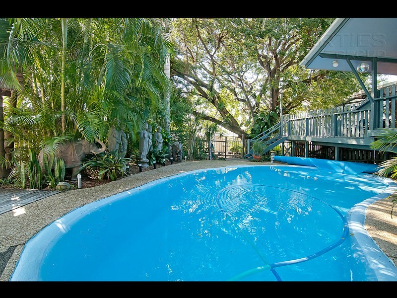 70 Falkland Street West, Heathwood QLD 4110