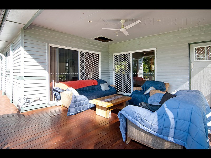 70 Falkland Street West, Heathwood QLD 4110