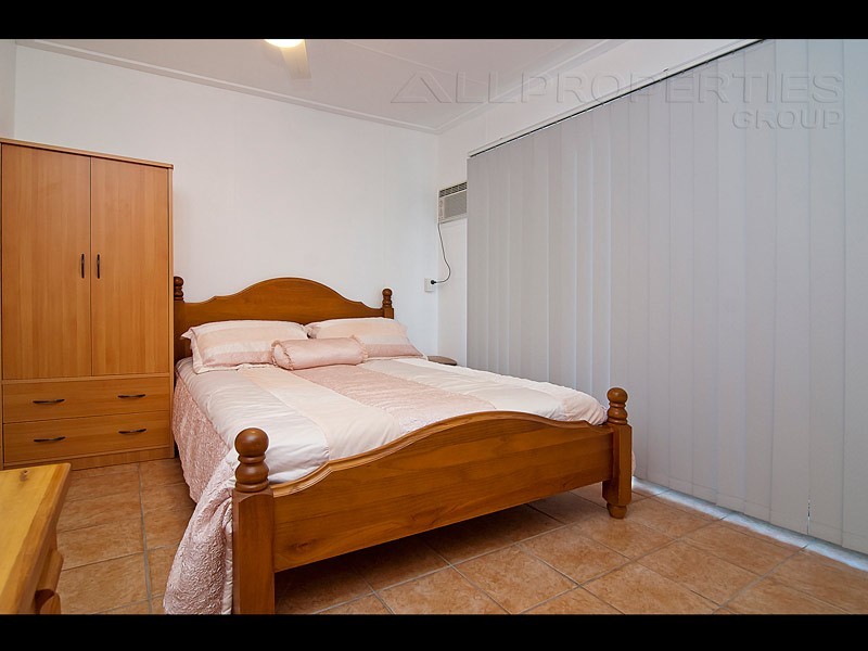 70 Falkland Street West, Heathwood QLD 4110