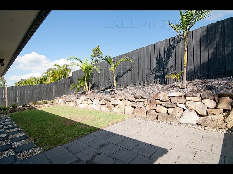 25 Moran Cr, Forest Lake QLD 4078