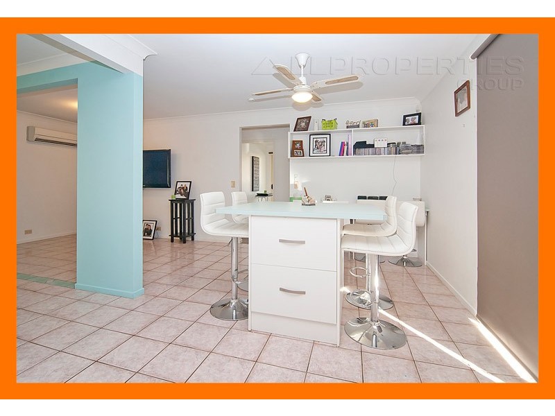 2 COUGERS COURT, Regents Park QLD 4118