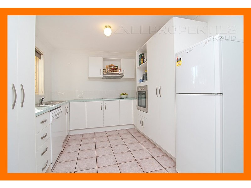 2 COUGERS COURT, Regents Park QLD 4118