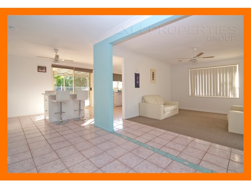 2 COUGERS COURT, Regents Park QLD 4118
