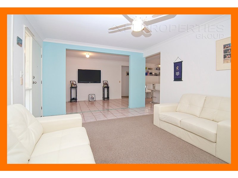 2 COUGERS COURT, Regents Park QLD 4118
