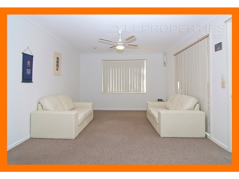2 COUGERS COURT, Regents Park QLD 4118